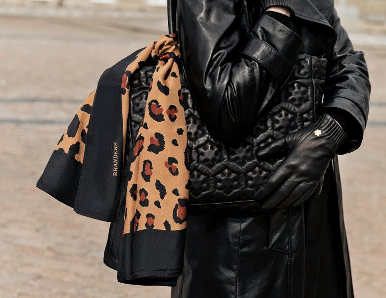 Alfi silketørklæde